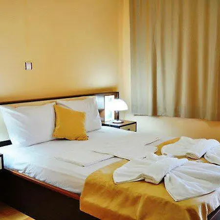 Hotel The 5*