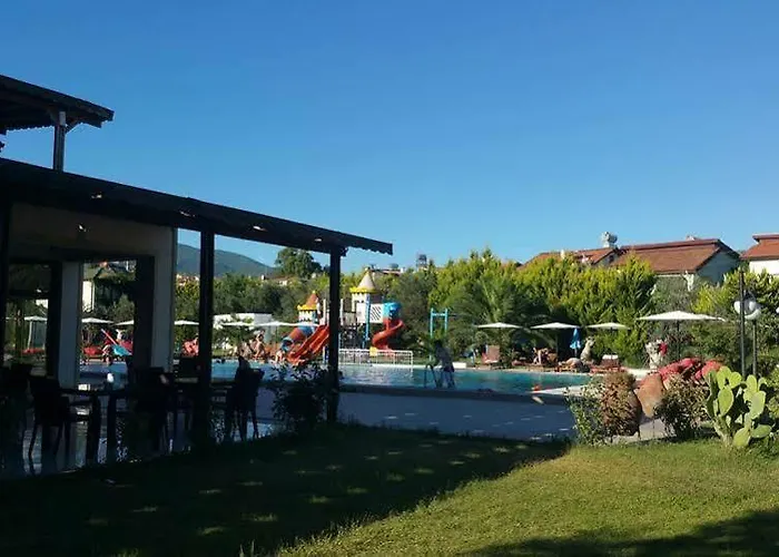 The Hotel Edremit (Balikesir)